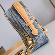 CHESS-MESSENGER-BLUE-DAMIER-DENIM-3D-CANVAS-N40706-LW444-2.webp