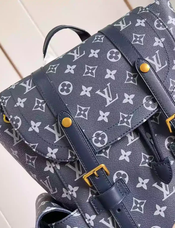 CHRISTOPHER-BACKPACK-MONOGRAM-ECLIPSE-M46805-LW347-4.webp