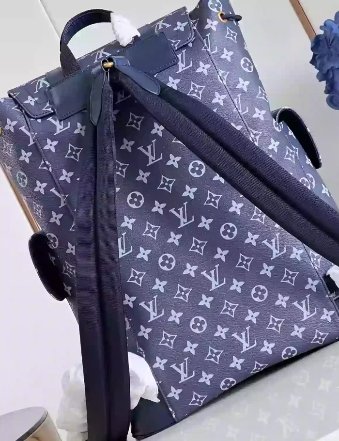 CHRISTOPHER-BACKPACK-MONOGRAM-ECLIPSE-M46805-LW347-7.webp