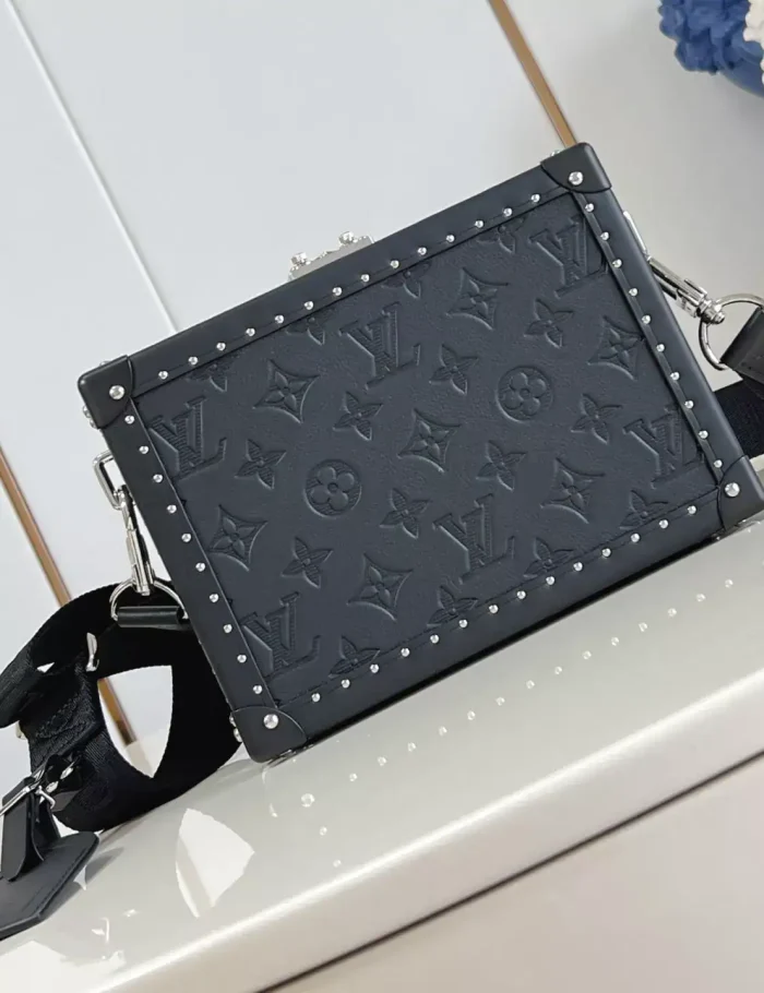 CLUTCH-BOX-BLACK-MONOGRAM-SHADOW-COWHIDE-LEATHER-M12876-LW275-2.webp