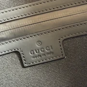 GG-CROSSBODY-BAG-BLACK-RUBBER-EFFECT-MEN-BG133-6.webp