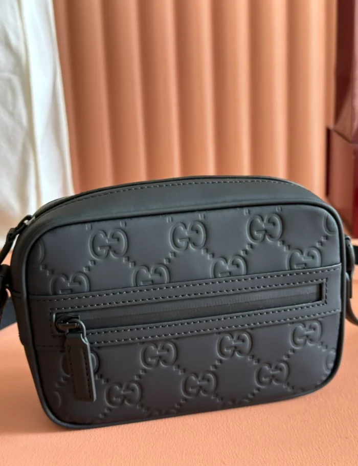 GG-RUBBER-EFFECT-MINI-SHOULDER-BAG-BLACK-BG132-2.webp GG-RUBBER-EFFECT-MINI-SHOULDER-BAG-BLACK-BG132-2.webp