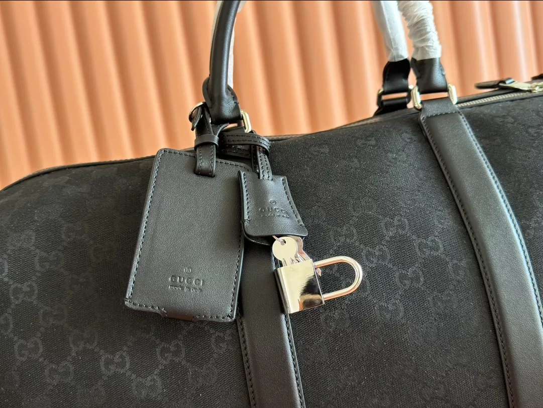 GUCCI-GG-CANVAS-MEDIUM-DUFFLE-BAG-BG144-2.webp GUCCI-GG-CANVAS-MEDIUM-DUFFLE-BAG-BG144-2.webp