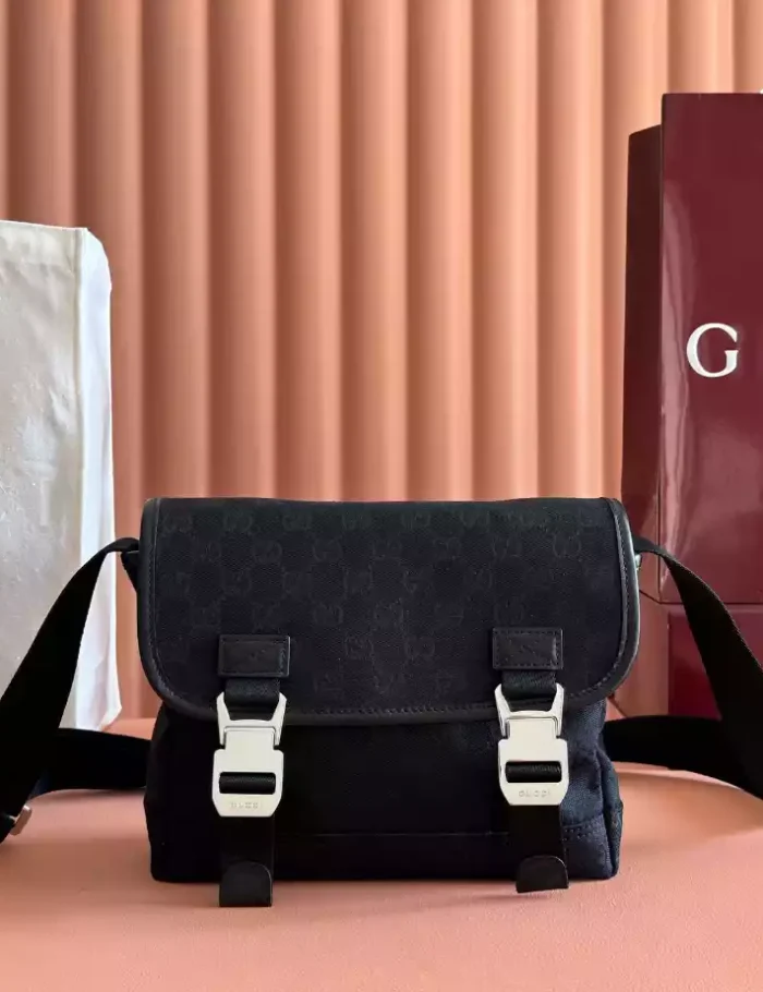 GUCCI-GG-MESSENGER-BAG-IN-BLACK-BG147-1.webp