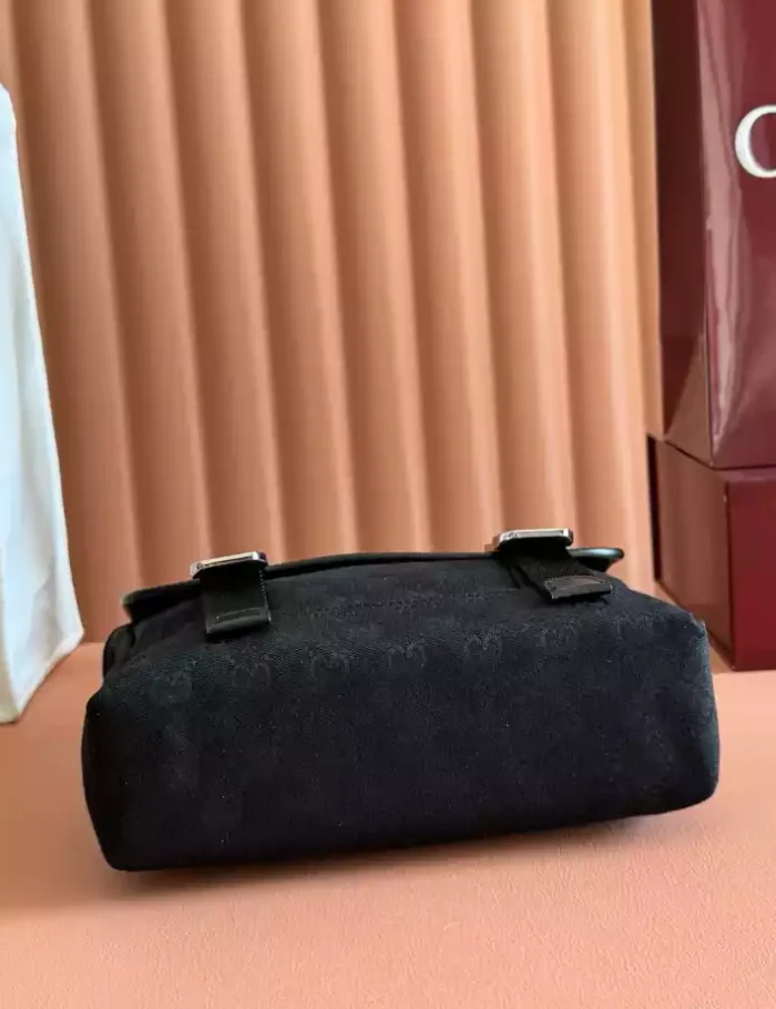 GUCCI-GG-MESSENGER-BAG-IN-BLACK-BG147-7.webp