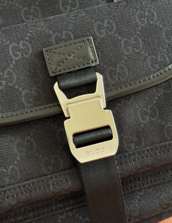 GUCCI-GG-SMALL-CANVAS-TOTE-BAG-WITH-LEATHER-TRIM-BLACK-BG148-2.webp