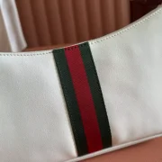 GUCCI-LUNETTA-SMALL-CROSSBODY-BAG-BG149-6.webp