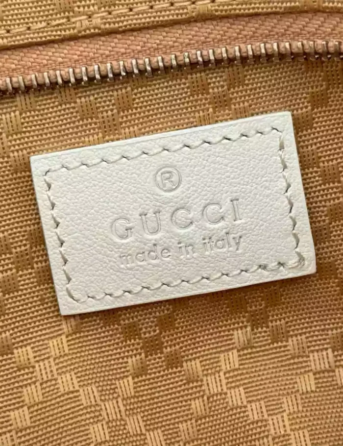 GUCCI-LUNETTA-SMALL-CROSSBODY-BAG-BG149-9.webp