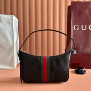 GUCCI-LUNETTA-SMALL-CROSSBODY-BAG-BG150-2-1.webp