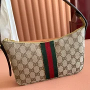 GUCCI-LUNETTA-SMALL-CROSSBODY-BAG-BG151-2.webp