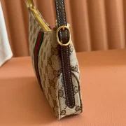 GUCCI-LUNETTA-SMALL-CROSSBODY-BAG-BG151-6.webp