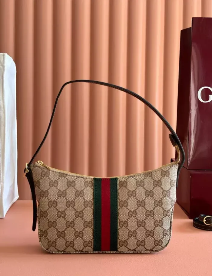 GUCCI-LUNETTA-SMALL-CROSSBODY-BAG-BG151-8.webp