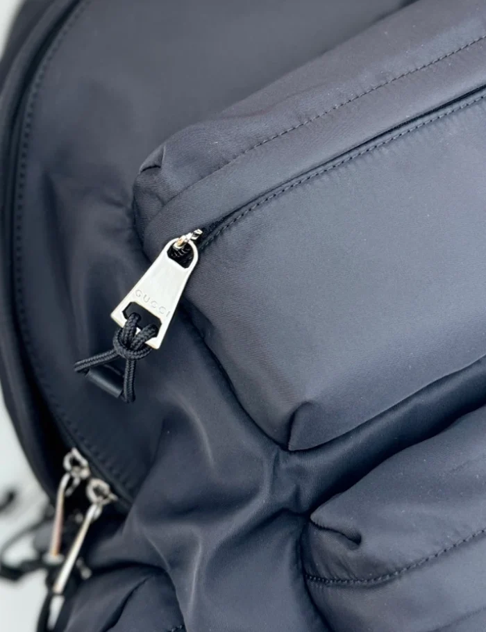 GUCCI-MEDIUM-GUCCI-LOGO-BACKPACK-BG143-2.webp