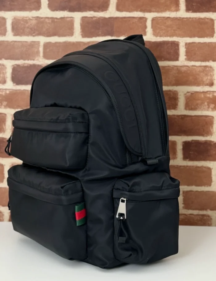 GUCCI-MEDIUM-GUCCI-LOGO-BACKPACK-BG143-4.webp