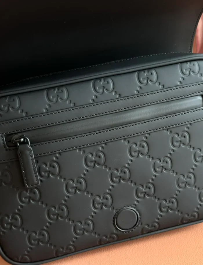 GUCCI-MONOGRAM-DEBOSSED-LEATHER-CROSS-BODY-BAG-BLACK-BG131-4.webp