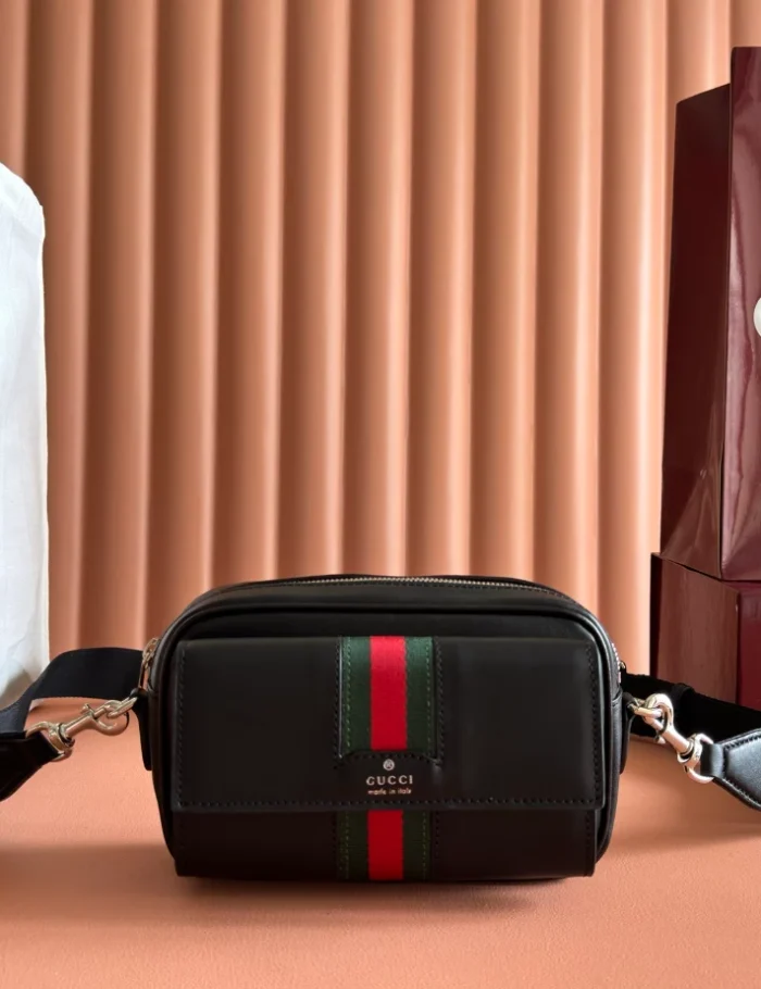 GUCCI-WEB-TRADEMARK-MINI-BAG-BG129-4.webp