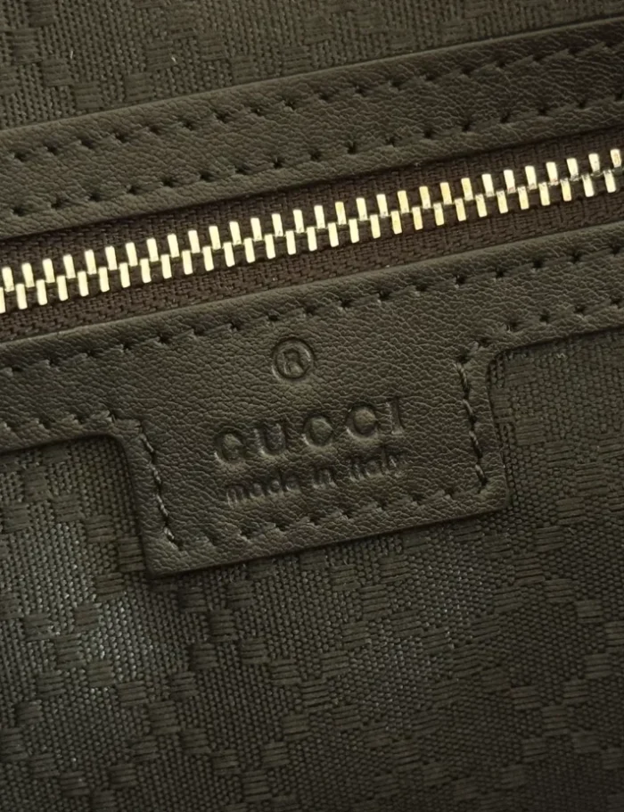 GUCCI-WEB-TRADEMARK-SMALL-CROSSBODY-BAG-IN-BLACK-LEATHER-BG130-10.webp