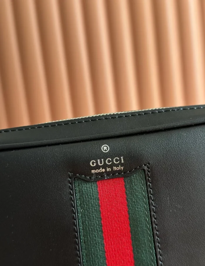 GUCCI-WEB-TRADEMARK-SMALL-CROSSBODY-BAG-IN-BLACK-LEATHER-BG130-3.webp