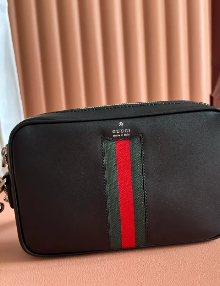 GUCCI-WEB-TRADEMARK-SMALL-CROSSBODY-BAG-IN-BLACK-LEATHER-BG130-5.webp