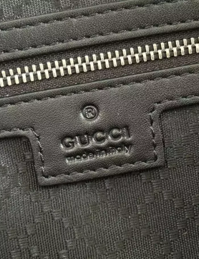 GUCCI-WEB-TRADEMARK-SMALL-DUFFLE-BAG-IN-BLACK-LEATHER-BG138-8.webp