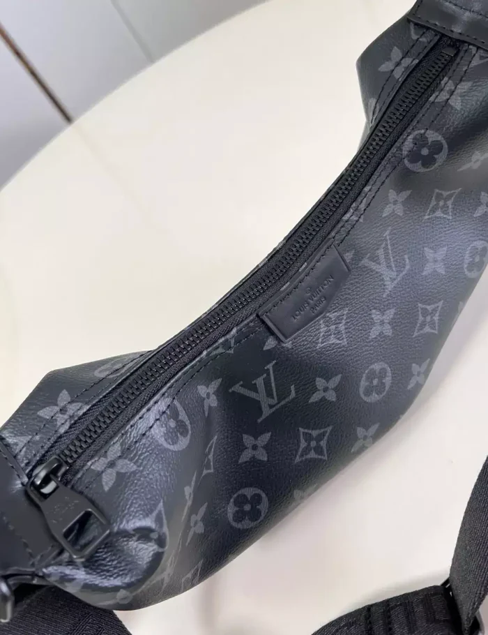 HAMAC-BAG-PM-BLACK-MONOGRAM-ECLIPSE-CANVAS-M47158-LW446-2.webp