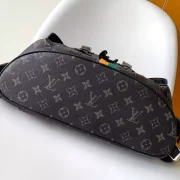 LOUIS-VUITTON-CHRISTOPHER-MM-MON-MONOGRAM-MONOGRAM-ECLIPSE-CANVAS-LW474-7.webp