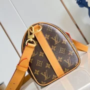 LOUIS-VUITTON-NEEDLE-BAG-LW459-5.webp