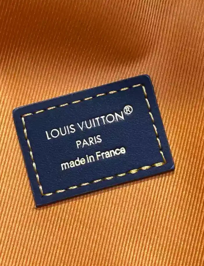 LOUIS-VUITTON-RUSH-BUMBAG-MONOGRAM-SHADOW-LEATHER-LW455-9.webp