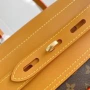 LOUIS-VUITTON-STEAMER-30-MONOGRAM-ARCHIVE-LW458-2.webp