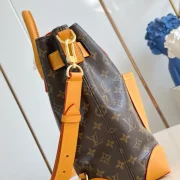 LOUIS-VUITTON-STEAMER-30-MONOGRAM-ARCHIVE-LW458-4.webp