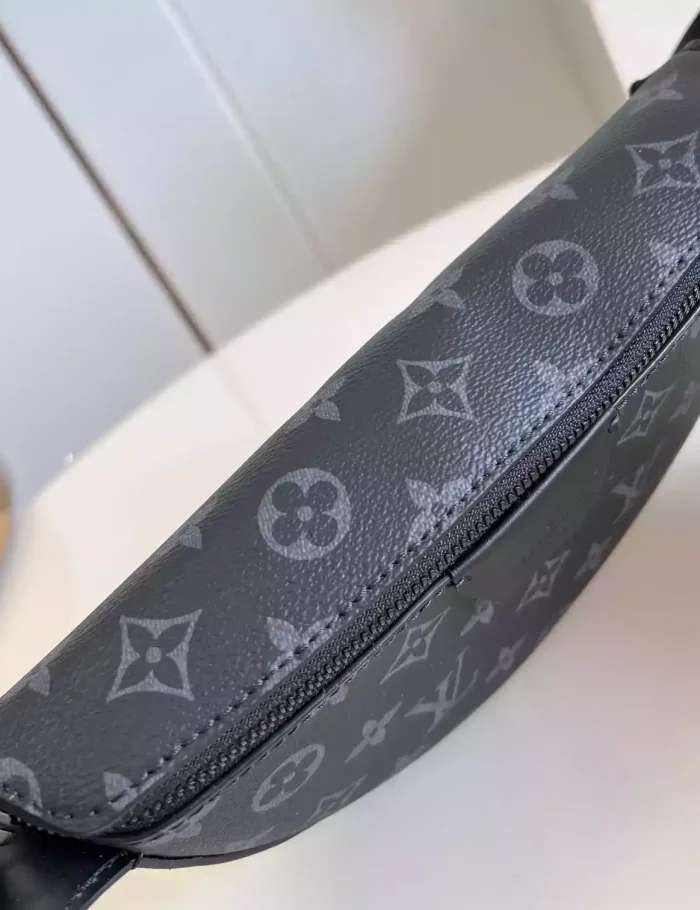 LV-MOON-CROSSBODY-BAG-MONOGRAM-ECLIPSE-CANVAS-M23835-LW451-5.webp