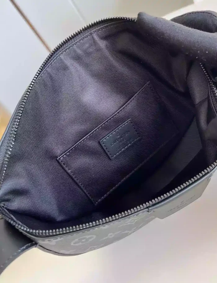 LV-MOON-CROSSBODY-BAG-MONOGRAM-ECLIPSE-CANVAS-M23835-LW451-6.webp