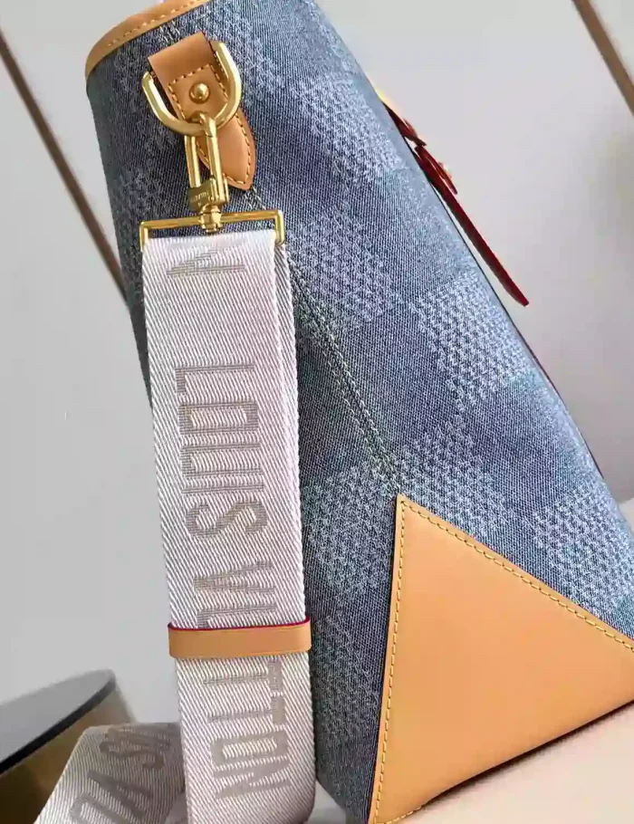 NANO-STEAMER-BLUE-DAMIER-DENIM-3D-N40751-LW443-4.webp