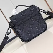 PICO-S-LOCK-BLACK-TAURILLON-MONOGRAM-M83148-LW447-5.webp