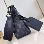 POCHETTE-ACCESSOIRE-XL-BLACK-MONOGRAM-ECLIPSE-CANVAS-M11741-LW445-2.webp