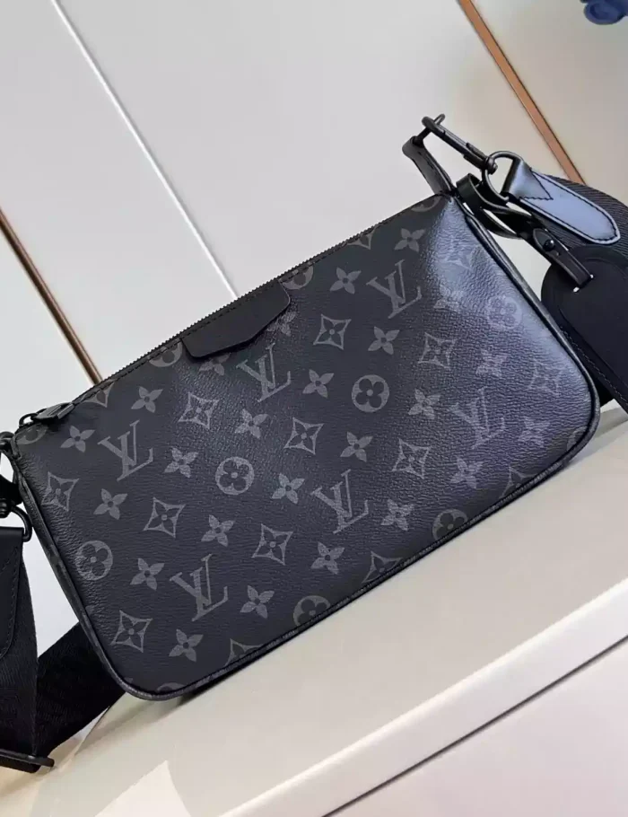 POCHETTE-ACCESSOIRE-XL-BLACK-MONOGRAM-ECLIPSE-CANVAS-M11741-LW445-6.webp