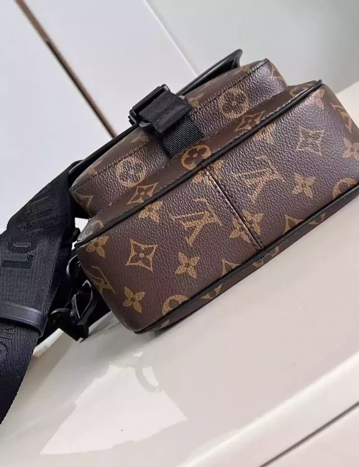 QUEST-MESSENGER-BAG-MONOGRAM-MACASSAR-COATED-CANVAS-M46973-LW449-7.webp