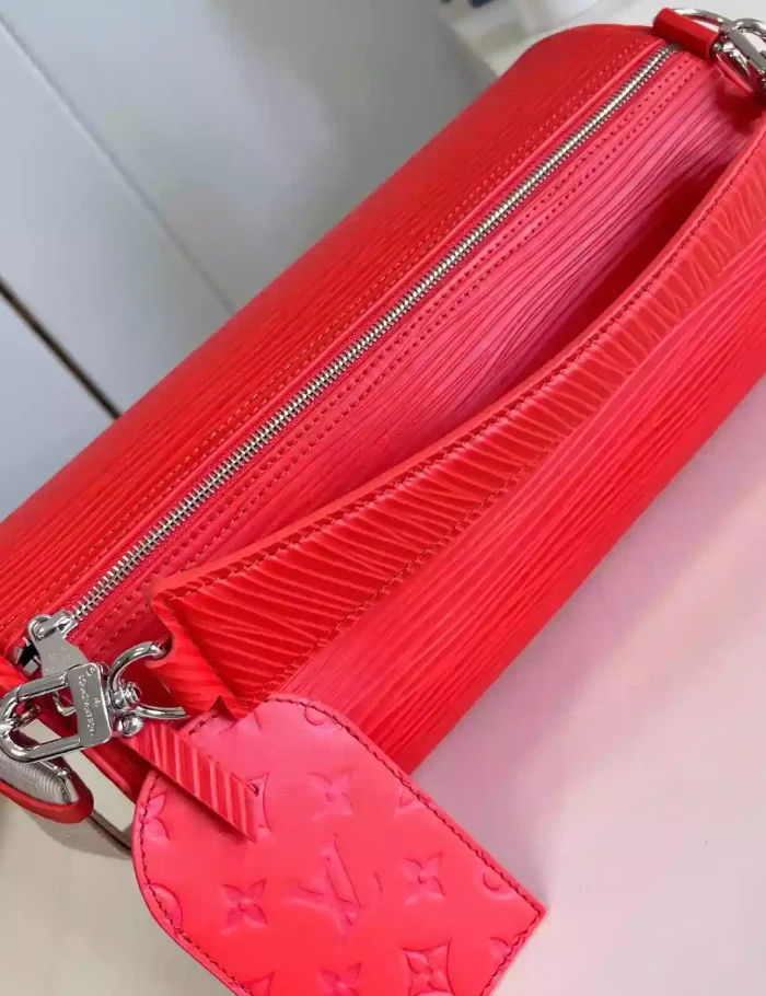 SOFT-POLOCHON-MM-EPI-XL-GRAINED-LEATHER-M23719-LW450-2.webp