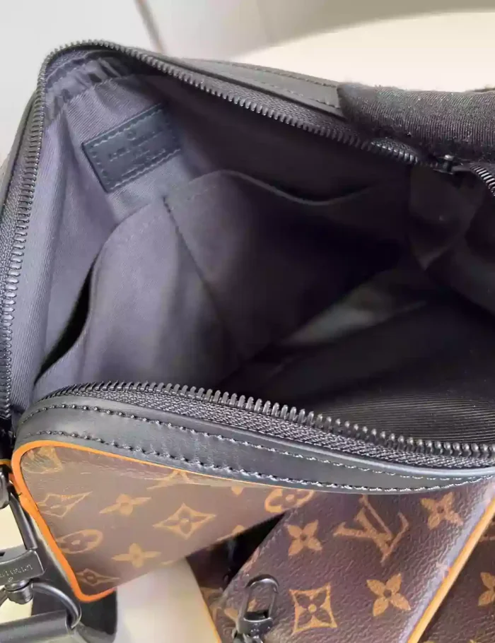 TRIO-MESSENGER-BAG-MONOGRAM-MACASSAR-M46694-LW453-5.webp