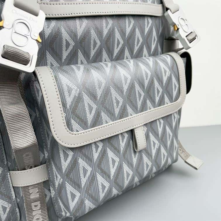 dior-hit-the-road-backpack-dio024-arorl.jpg dior-hit-the-road-backpack-dio024-arorl.jpg