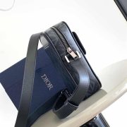 dior-hit-the-road-vertical-pouch-dio047-p4cgu.jpg