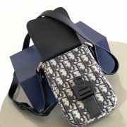 dior-saddle-vertical-pouch-with-strap-dio048-mtnxx.jpg