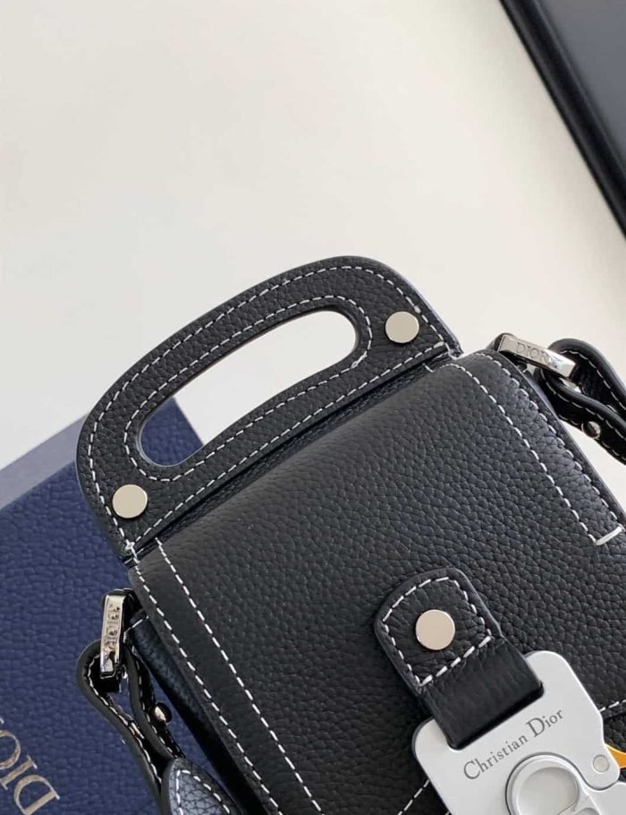 dior-saddle-vertical-pouch-with-strap-dio049-gackv.jpg