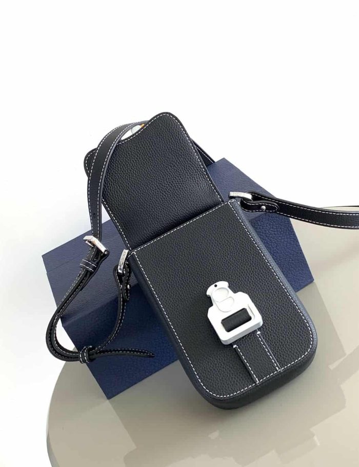 dior-saddle-vertical-pouch-with-strap-dio049-nlumq.jpg