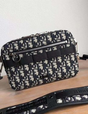 dior-safari-messenger-bag-beige-and-black-dior-oblique-jacquard-dio001-jovbq.jpeg