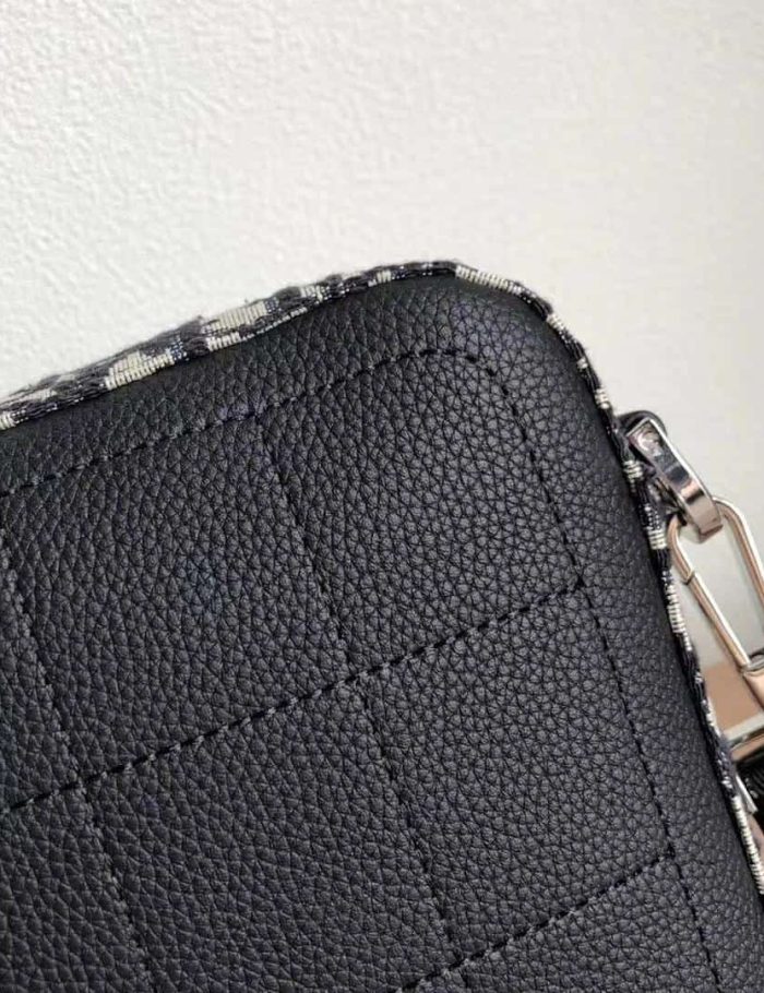 dior-safari-messenger-bag-beige-and-black-dior-oblique-jacquard-dio001-vxsyn.jpeg