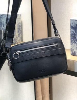 dior-safari-messenger-bag-leather-black-dio013-k0ndz.jpeg