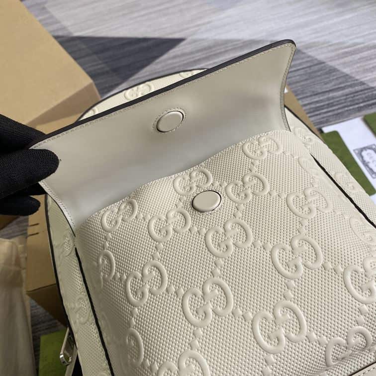 Replica vs Fake: What Is the Difference?