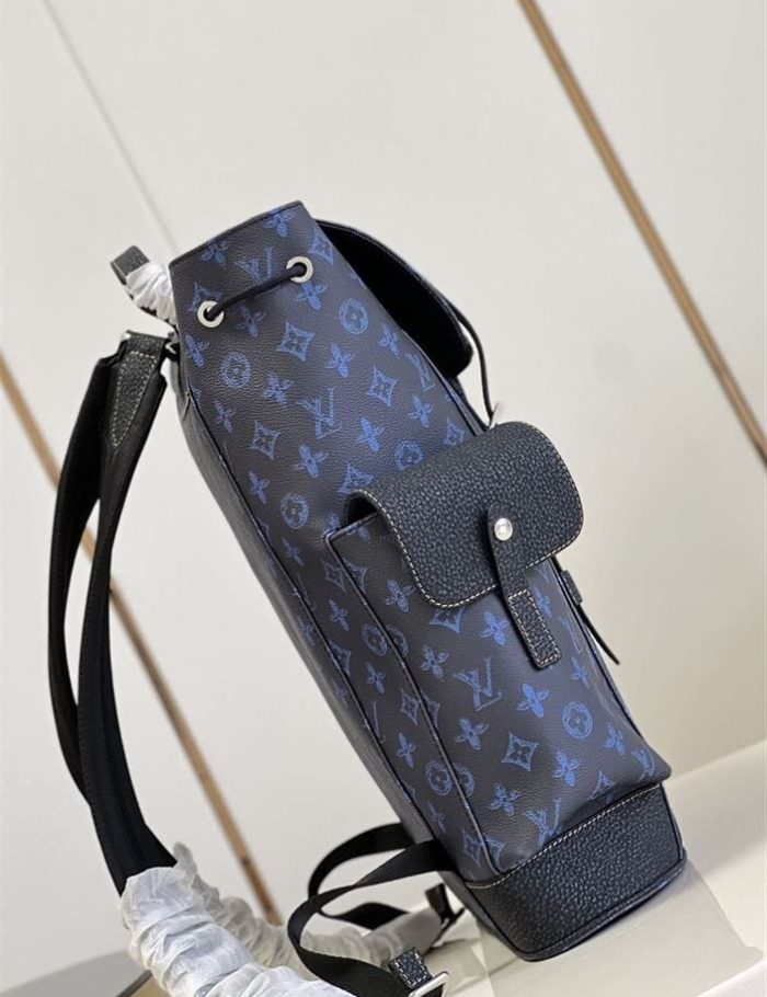 louis-vuitton-christopher-backpack-lvb032-bl8qv.jpg