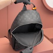 louis-vuitton-discovery-backpack-lvb074-gcsmx.jpeg